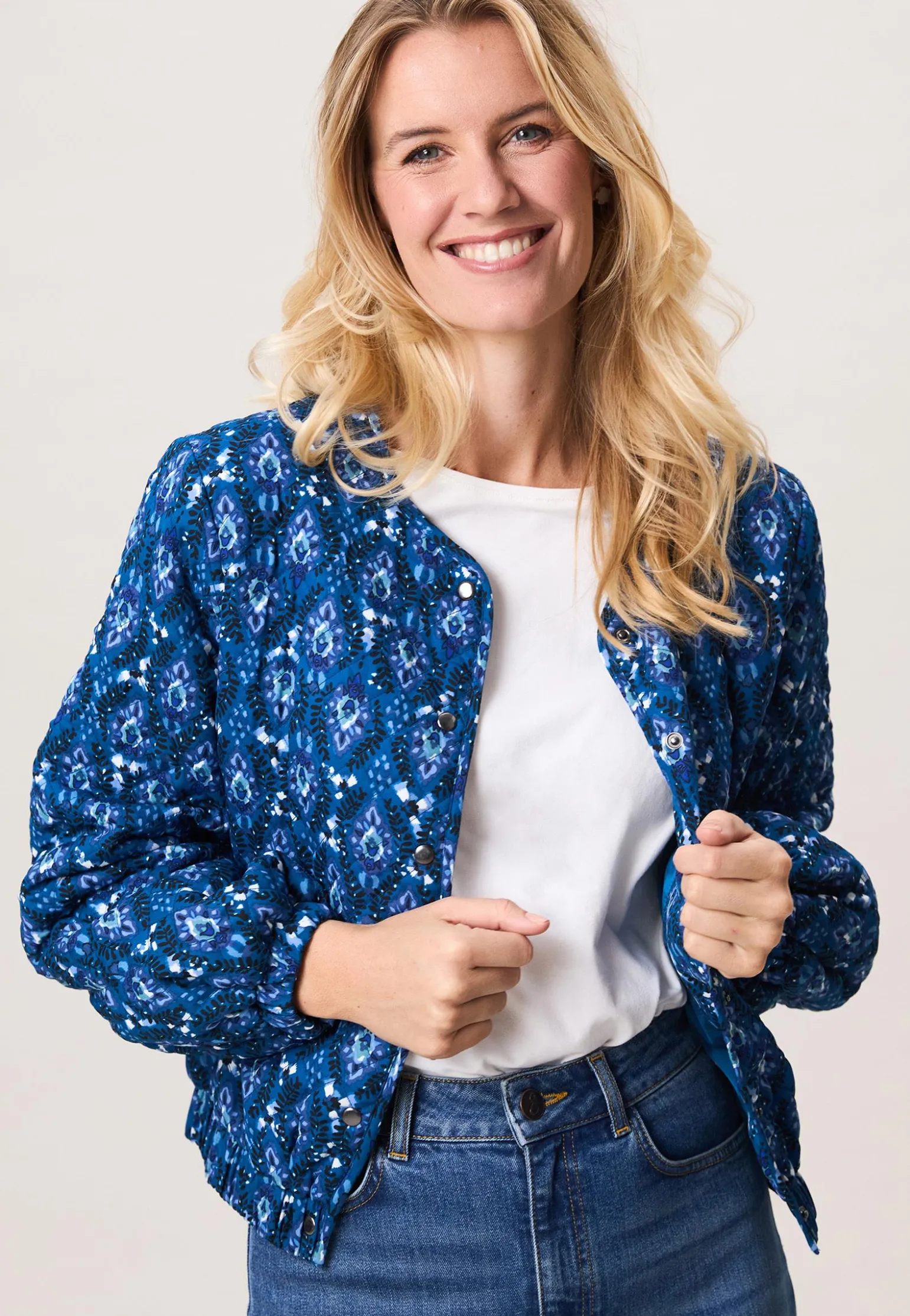 Outlet Miss Etam Bomber padded print blauw Multi cyan