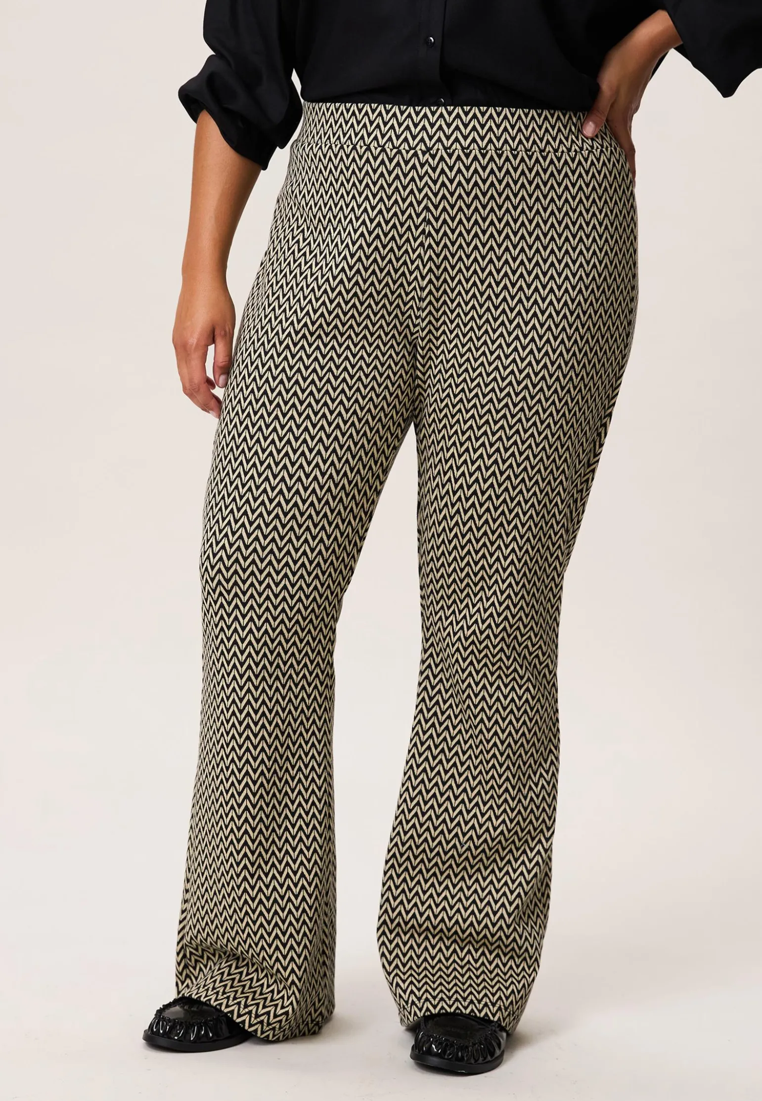 Discount Miss Etam Broek flared print zwart Multi zwart