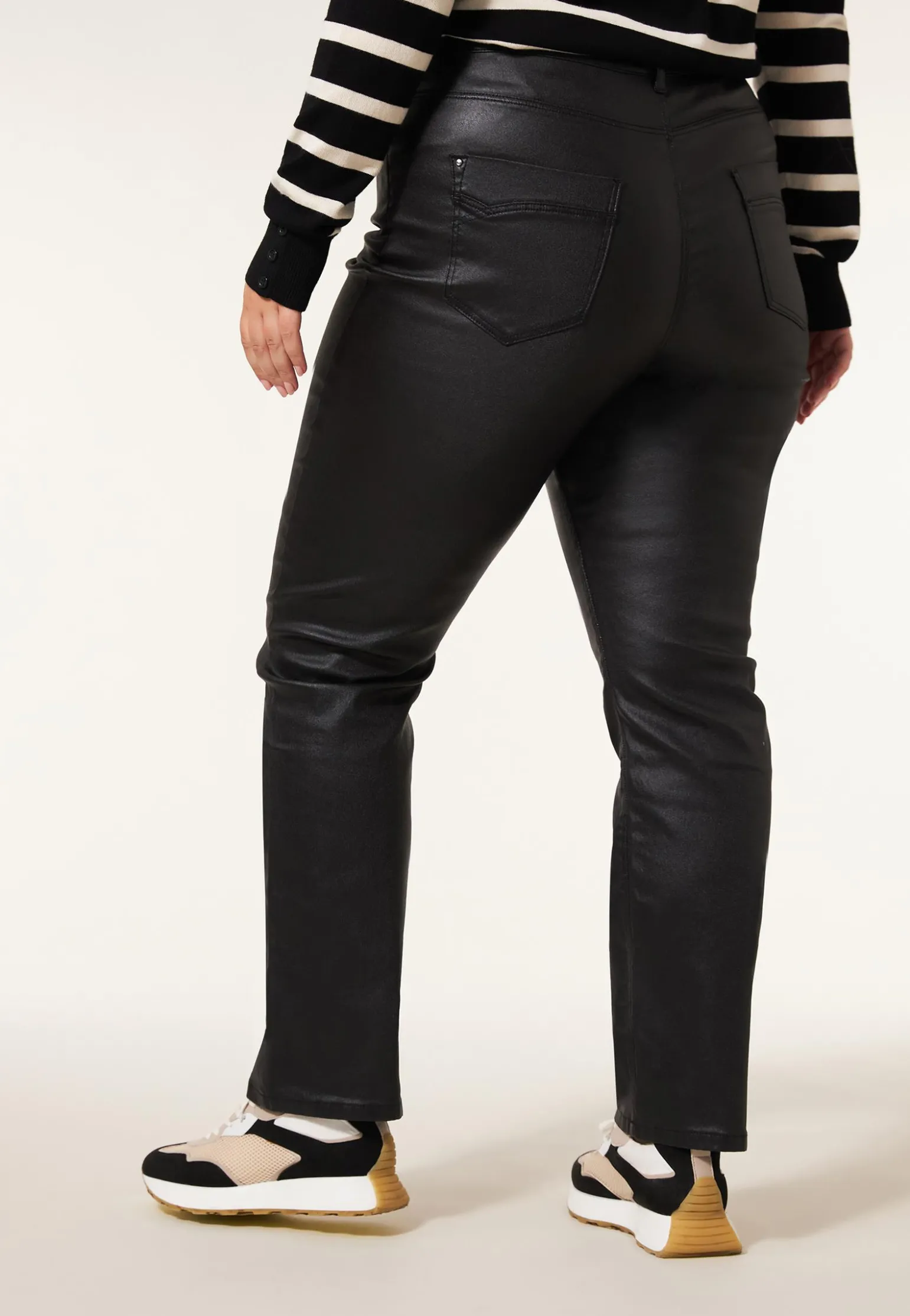 New Miss Etam Broek straight fit coated 32" Zwart