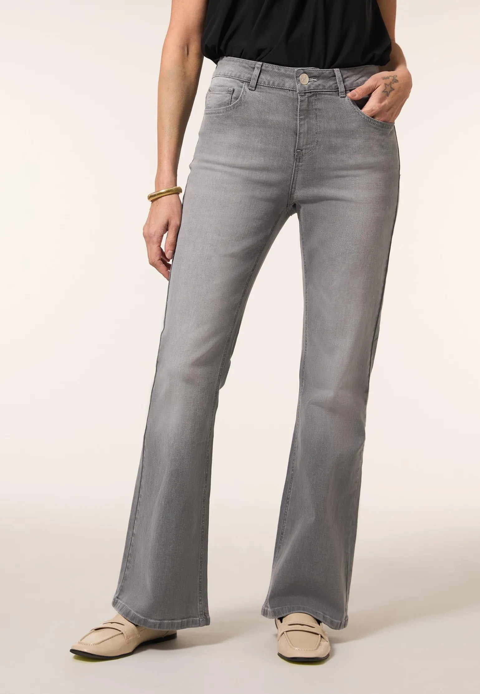 Miss Etam Jeans flared leg 32" Grijs