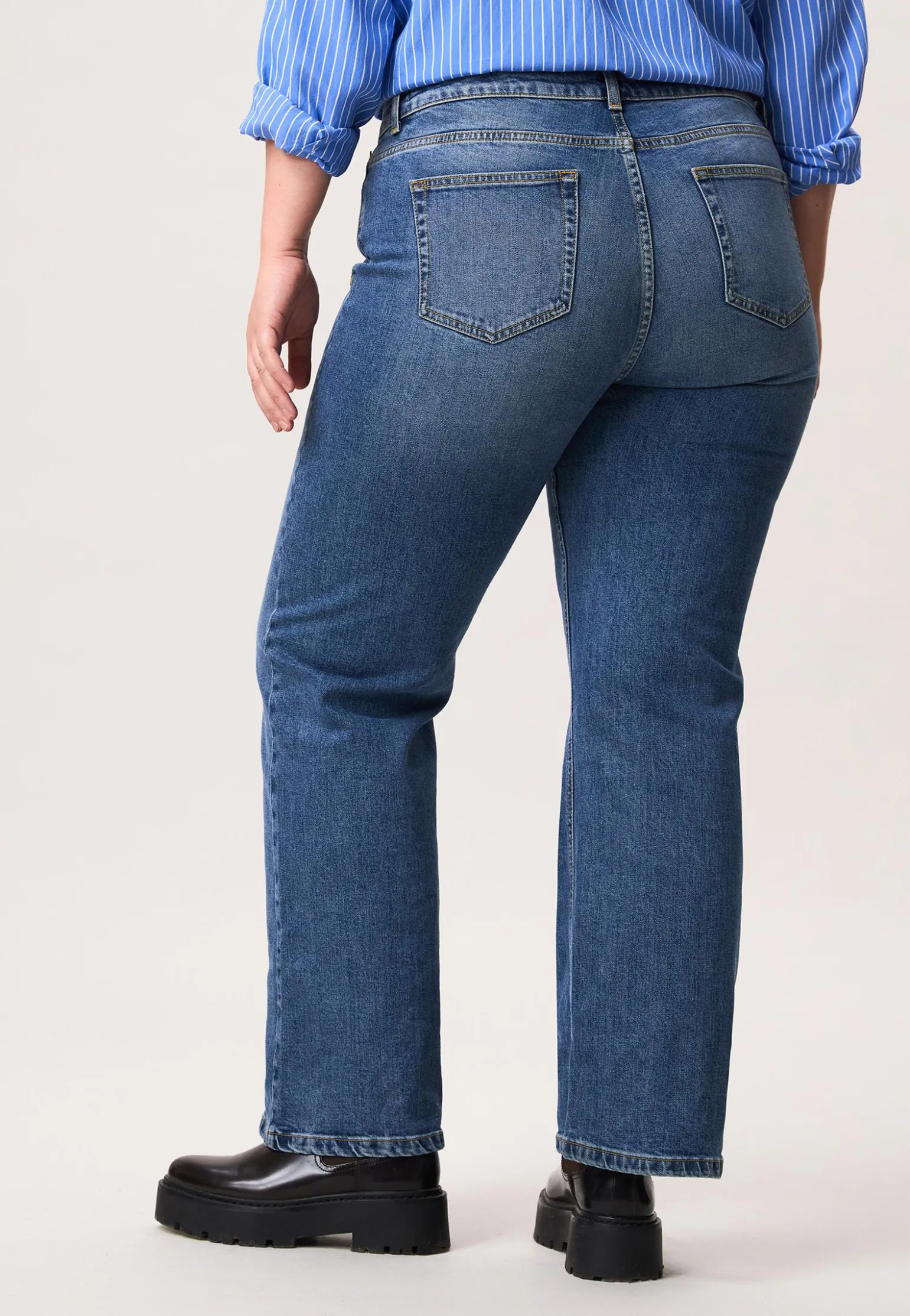 Clearance Miss Etam Jeans relaxed straight fit blauw 32" Medium denim