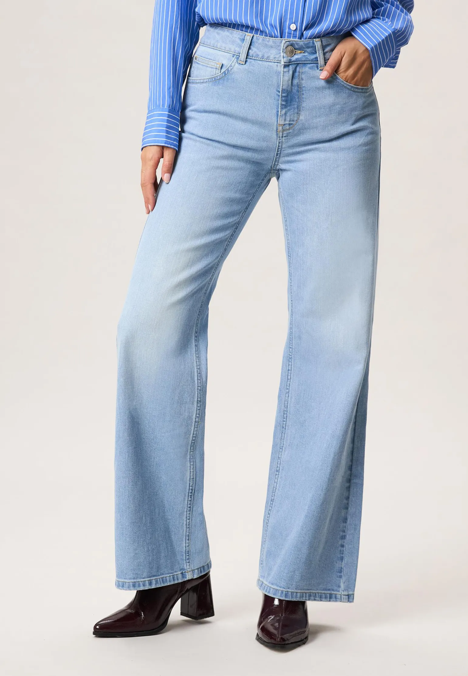 Best Miss Etam Jeans relaxed straight fit blauw Bleached